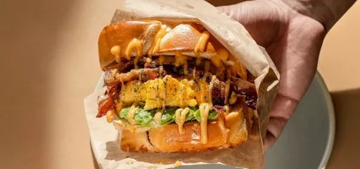 44Brekkie café exterior